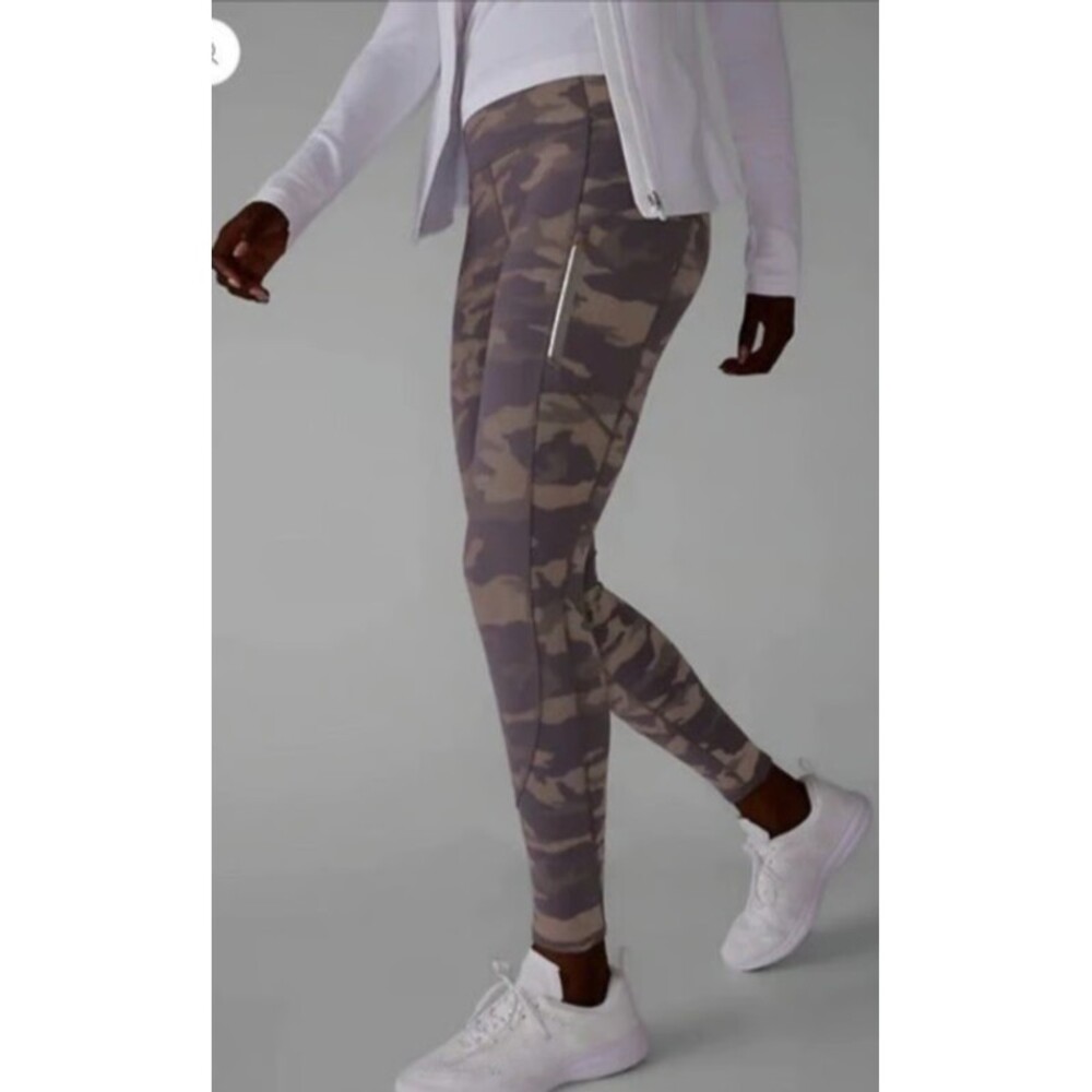 Athleta Rainer Reflective Tight Camo Lux Reflective Bluff Grey Small 2-8